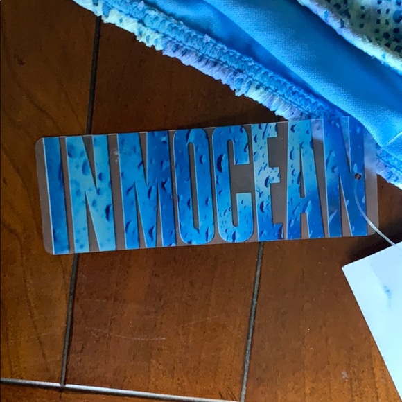 In Ocean bikini - Picture 5 of 8